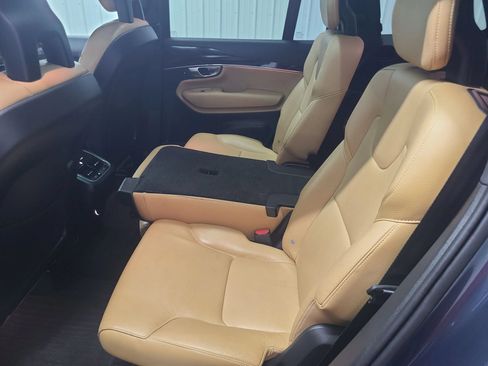 Used 2018 Volvo XC90 T5 Momentum w/ Momentum Plus Package AWD/4WD image 37