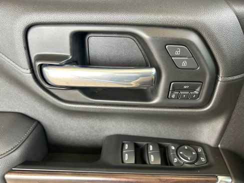 Used 2022 GMC Sierra 1500 SLT AWD/4WD image 25