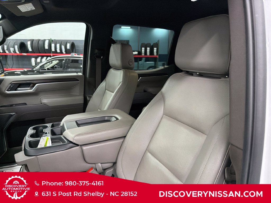 Used 2025 GMC Sierra 1500 SLT AWD/4WD image 14