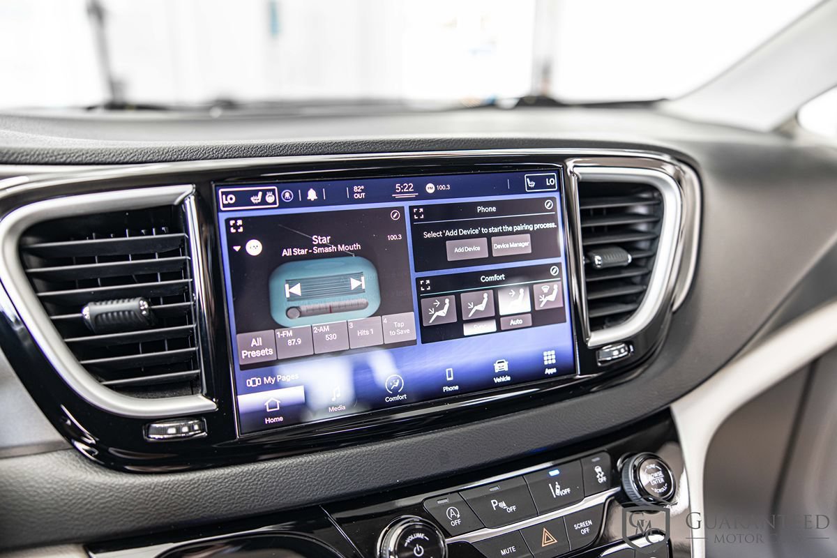 Used 2021 Chrysler Pacifica Touring-L FWD image 27