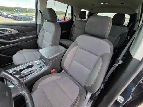 Used 2018 Chevrolet Traverse LT w/ LPO, Floor Liner Package AWD/4WD image 24