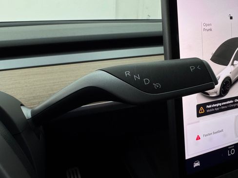 Used 2024 Tesla Model Y Performance image 26