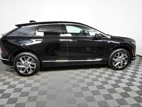 Certified 2025 Cadillac Optiq Luxury 1 AWD/4WD image 2
