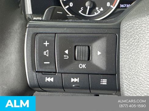 Used 2025 Nissan Rogue SV image 28