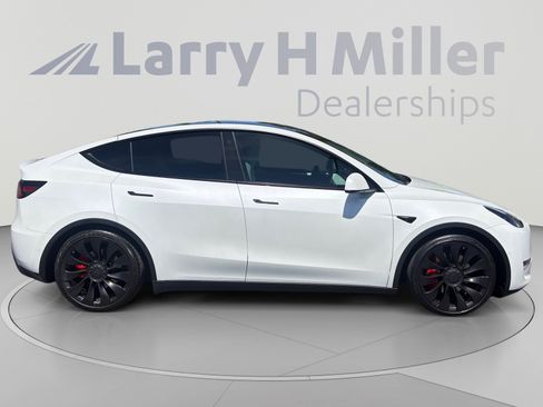 Used 2022 Tesla Model Y Performance AWD/4WD image 6