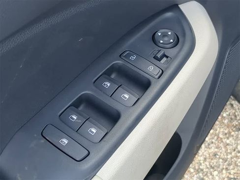 New 2026 Hyundai Venue SEL image 17