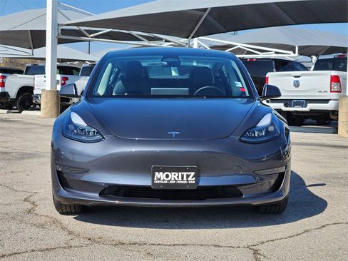 Used 2023 Tesla Model 3 Standard Range image 2