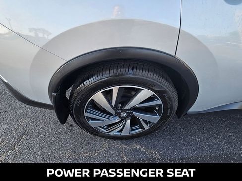 Used 2017 Nissan Murano Platinum w/ Platinum Technology Package FWD image 10