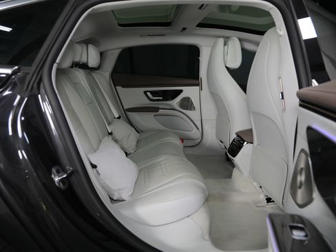 Used 2023 Mercedes-Benz EQS AMG 4MATIC w/ Trim Level Package image 46