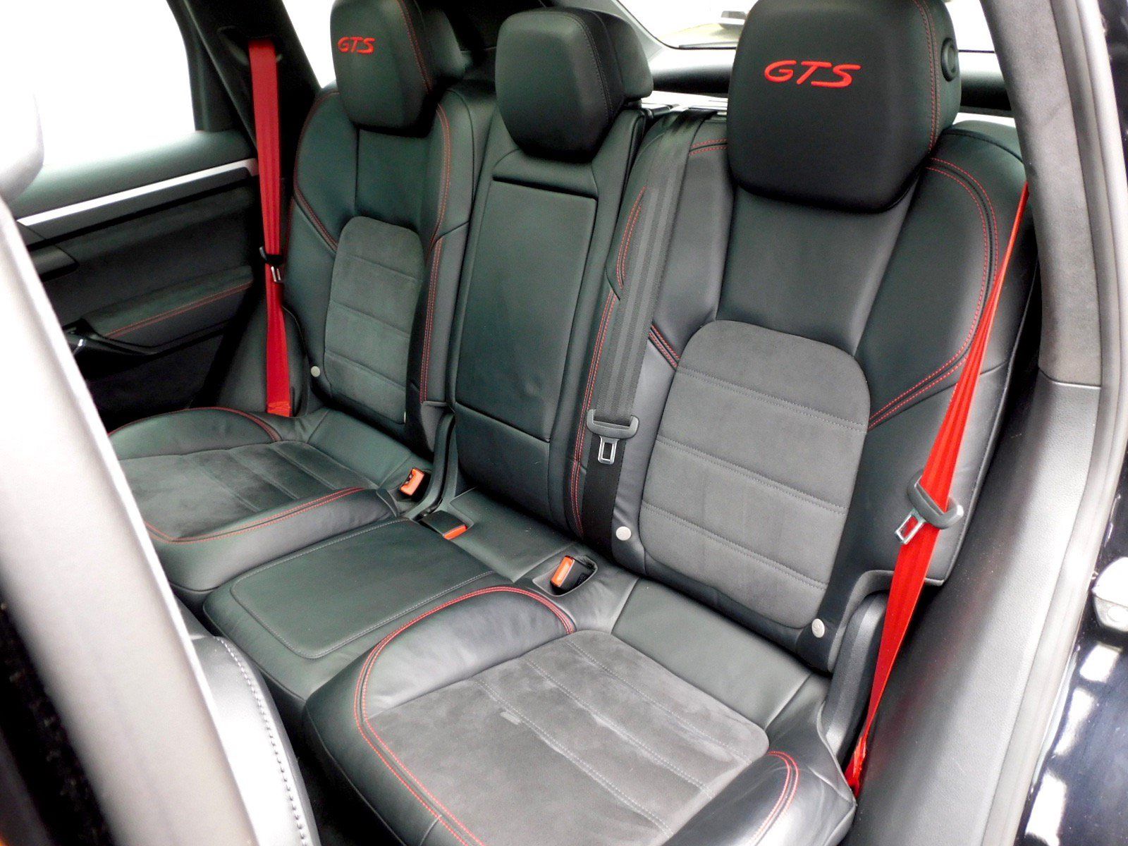 Used 2016 Porsche Cayenne GTS AWD/4WD image 16