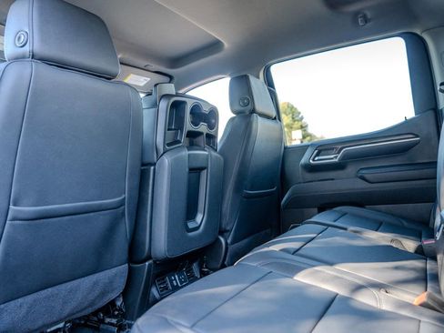 Used 2025 GMC Sierra 1500 SLT image 20