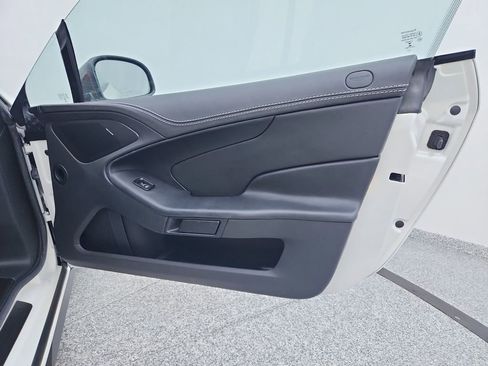 Used 2015 Aston Martin Vanquish Coupe image 76