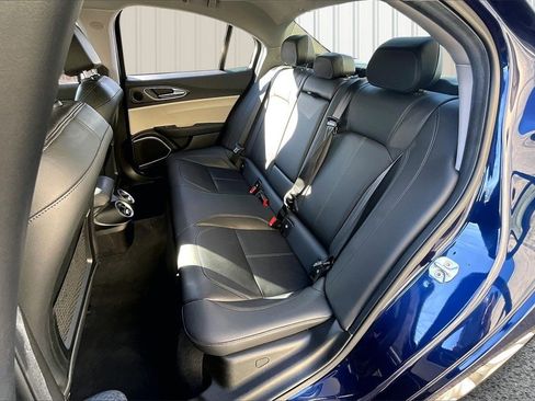 Used 2018 Alfa Romeo Giulia Ti image 22