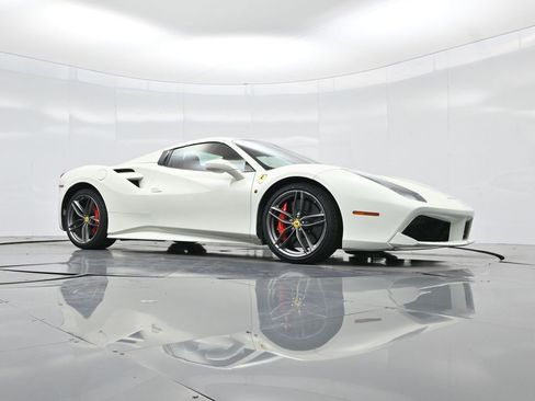 Used 2019 Ferrari 488 Spider image 2