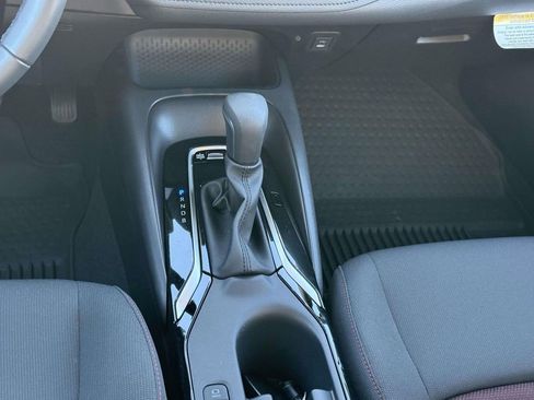 Used 2025 Toyota Corolla SE image 17