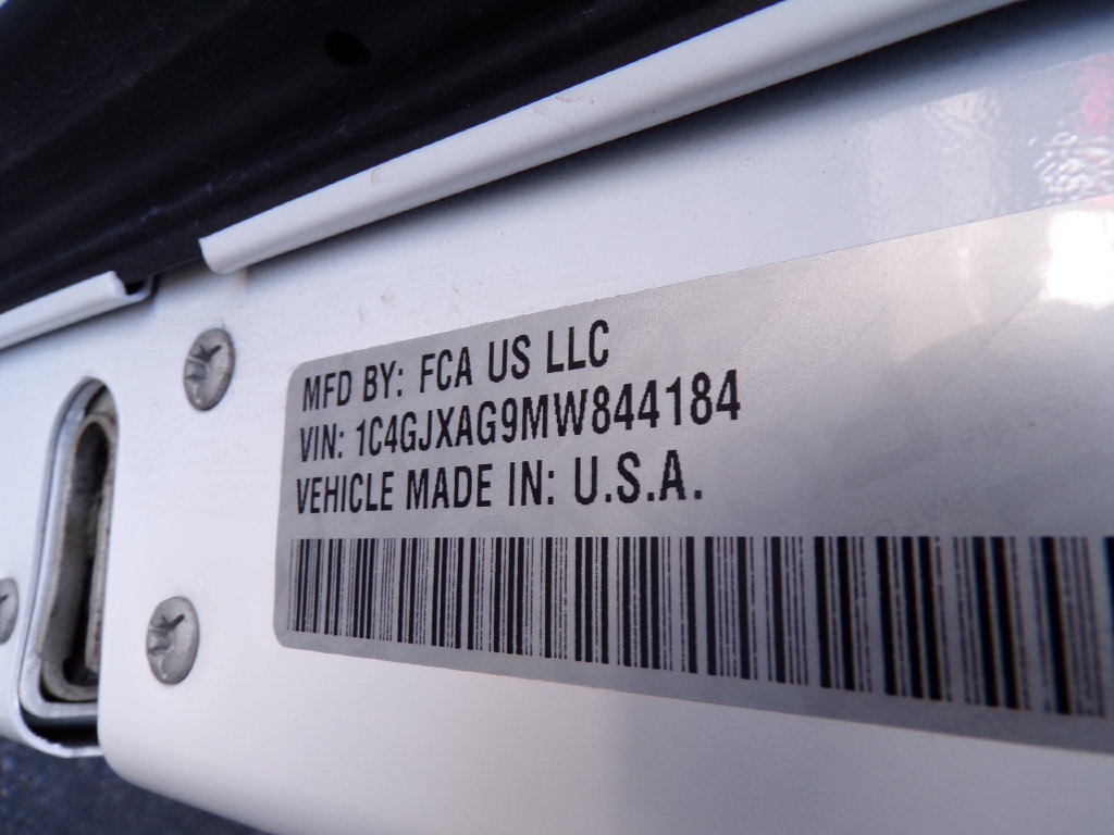 Used 2021 Jeep Wrangler Sport AWD/4WD image 25