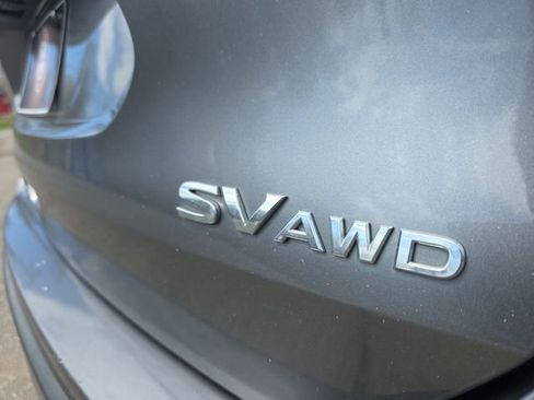 Used 2018 Nissan Rogue SV AWD/4WD image 28