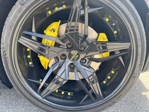 Used 2024 Chevrolet Corvette Stingray Premium Conv w/ Z51 Performance Package image 14