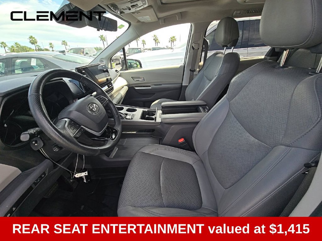 Used 2022 Toyota Sienna Limited FWD image 4