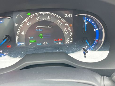 Used 2025 Toyota RAV4 LE image 39