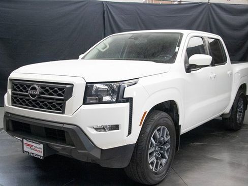 Used 2022 Nissan Frontier SV image 6