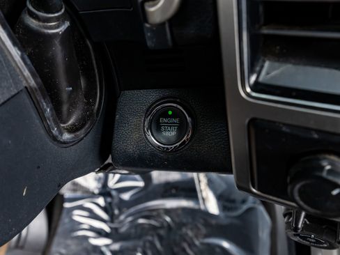 Used 2022 Ford F350 Lariat w/ Lariat Ultimate Package image 22