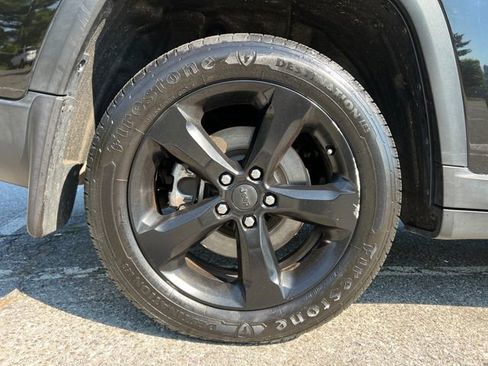 Used 2021 Jeep Grand Cherokee L Limited w/ MOPAR Finishing Package AWD/4WD image 14