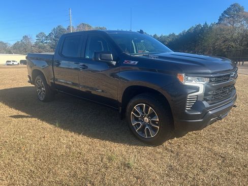 Used 2023 Chevrolet Silverado 1500 RST w/ Z71 Off-Road Package image 8