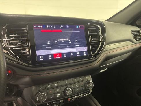 Used 2025 Dodge Durango GT AWD/4WD image 19