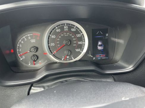 Used 2022 Toyota Corolla SE FWD image 17