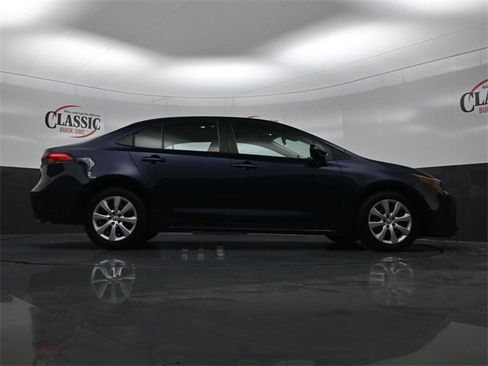 Used 2024 Toyota Corolla LE image 28