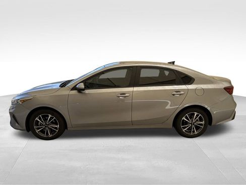Used 2023 Kia Forte LXS FWD image 6