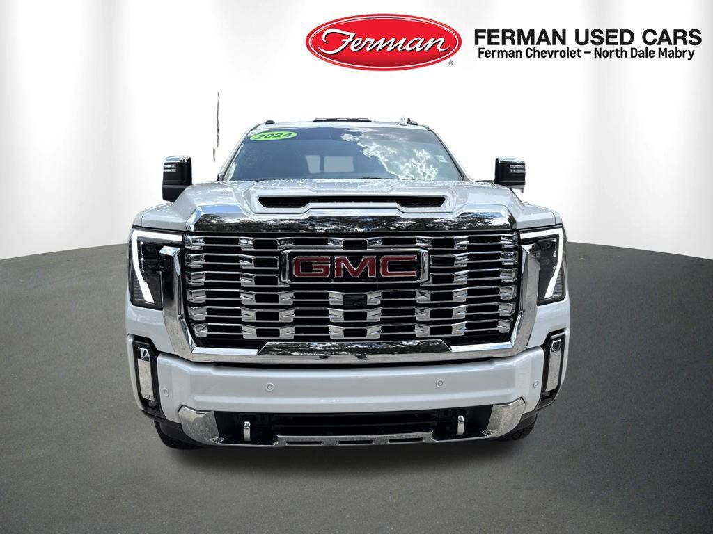 Used 2024 GMC Sierra 2500 Denali AWD/4WD image 8