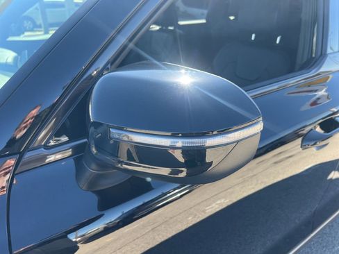 Used 2023 Kia Telluride EX X-Line image 31