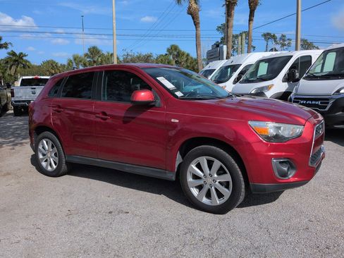 Used 2015 Mitsubishi Outlander Sport ES FWD image 2