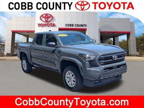 Used 2025 Toyota Tacoma SR AWD/4WD image 1