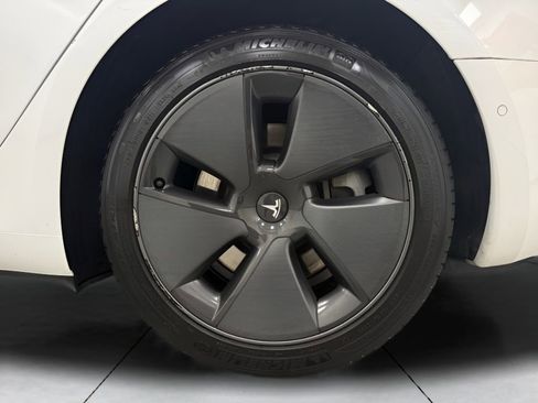 Used 2021 Tesla Model 3 Long Range image 23