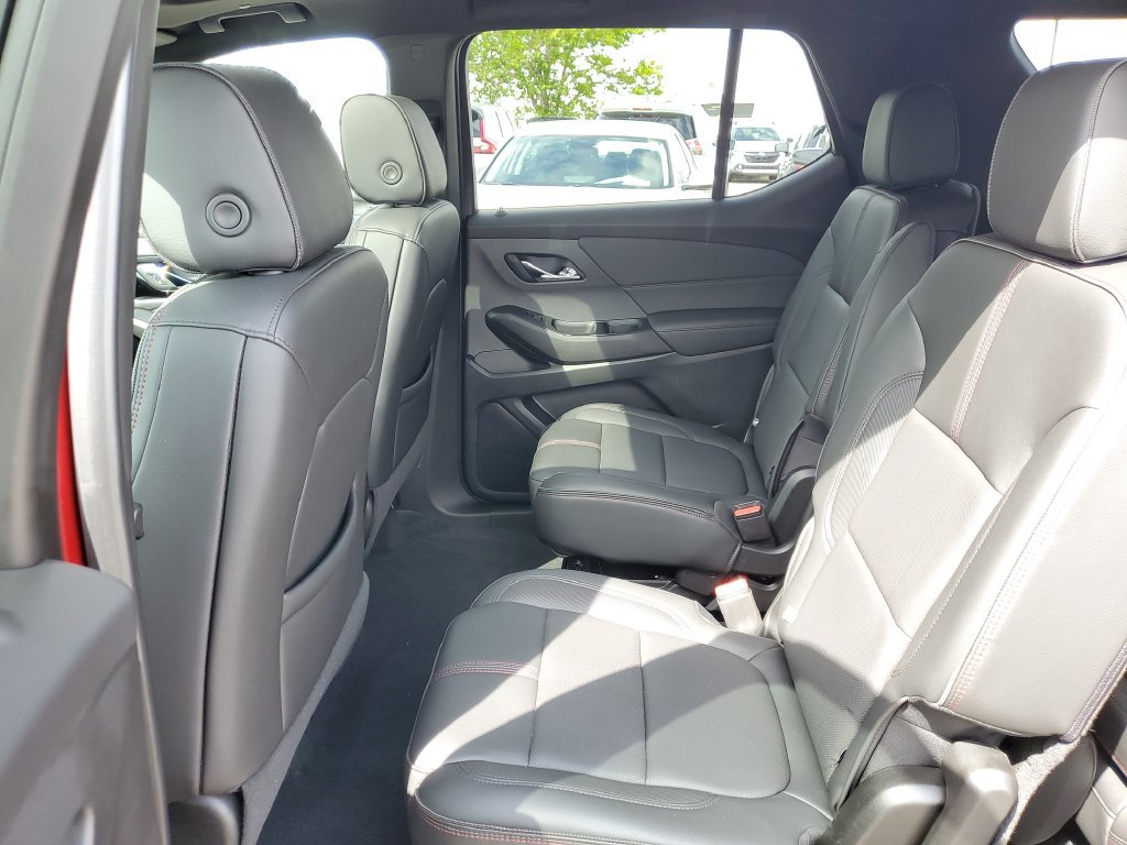 Used 2023 Chevrolet Traverse RS w/ LPO, Floor Liner Package AWD/4WD image 15