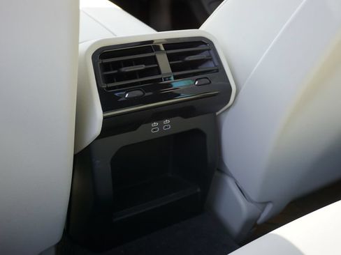 Used 2024 BMW 540i xDrive w/ Executive Package AWD/4WD image 26