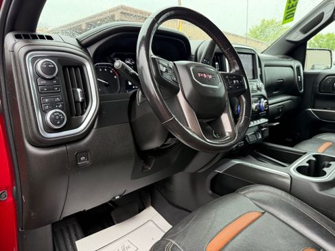 Used 2021 GMC Sierra 1500 AT4 w/ AT4 Preferred Package AWD/4WD image 13