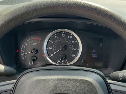 Used 2021 Toyota Corolla LE w/ LE Convenience Package image 25