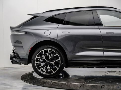 Used 2023 Aston Martin DBX 707 image 19