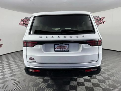 Used 2024 Jeep Wagoneer L 4WD w/ HD Trailer Tow Package image 6