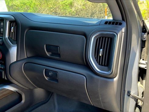 Used 2022 Chevrolet Silverado 1500 LT Trail Boss w/ LT Trail Boss Premium Package image 17