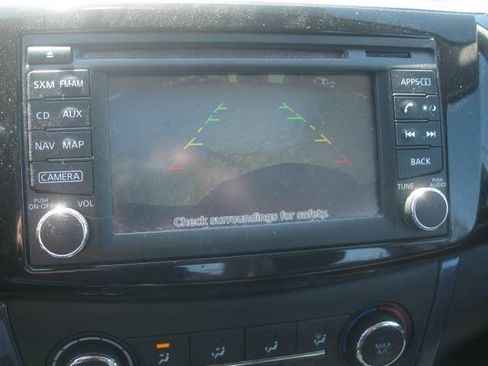 Used 2017 Nissan Sentra SR Turbo w/ SR Turbo Premium Package FWD image 25