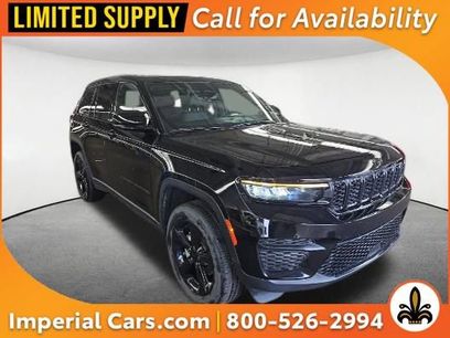 Used 2025 Jeep Grand Cherokee Altitude
