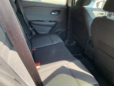 Used 2022 Nissan Rogue SV FWD image 8