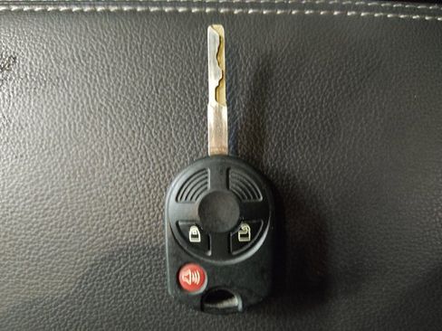 Used 2018 Ford Escape SE FWD image 32