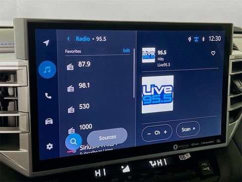 Used 2023 Toyota Tundra Platinum w/ Advanced Package image 14