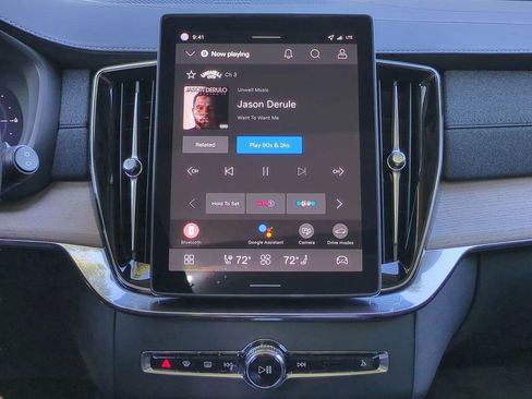 New 2026 Volvo XC90 T8 Plus AWD/4WD image 14